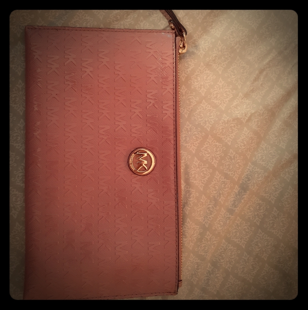 Michael Kors Wristlet